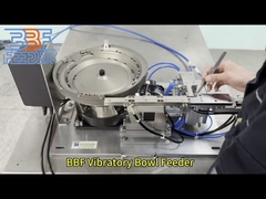 Vibratory besleme sistemi paslanmaz çelik parçalar robot kolu için titreşim kase besleyicisi
