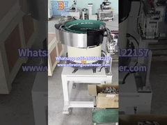 Vibratory Bowl Feeder Square Metal Parçaları Besleme izleyin